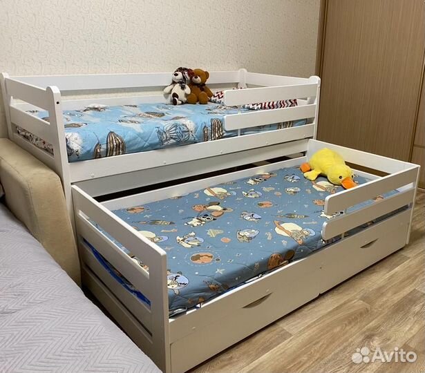 Двухъярусная выдвижная кровать с ящиками