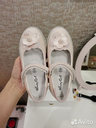Туфли для девочки новые