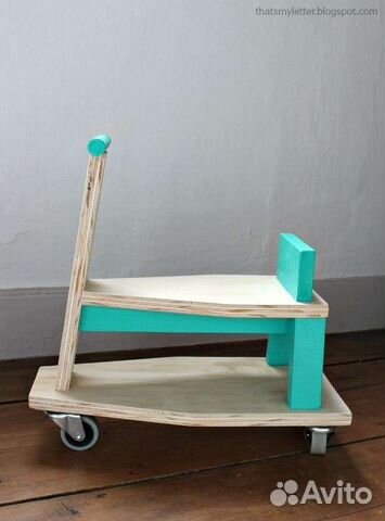 Скутер для детей.дерево