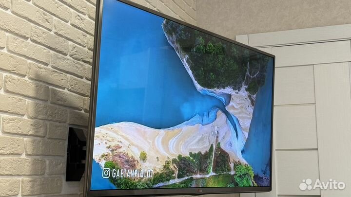 Телевизор LG 42 дюйма со SMART tv и 3D 100гц