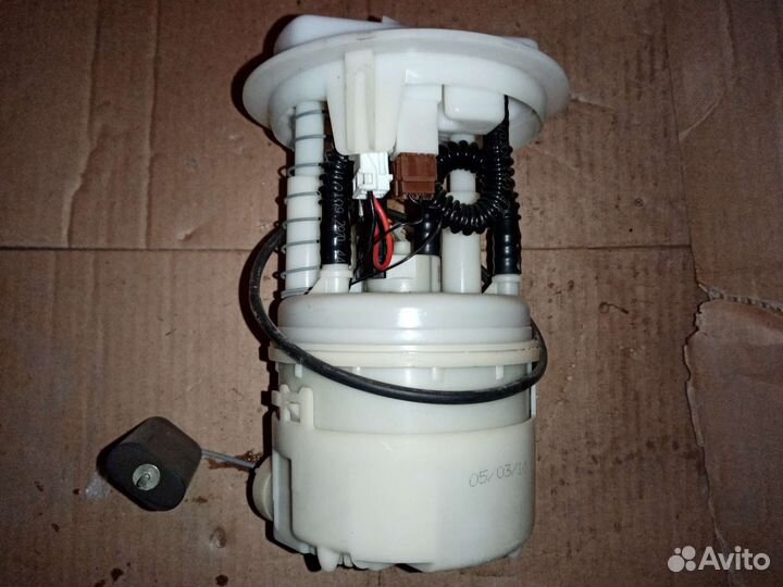 Топливный насос, бензонасос Nissan Almera G15