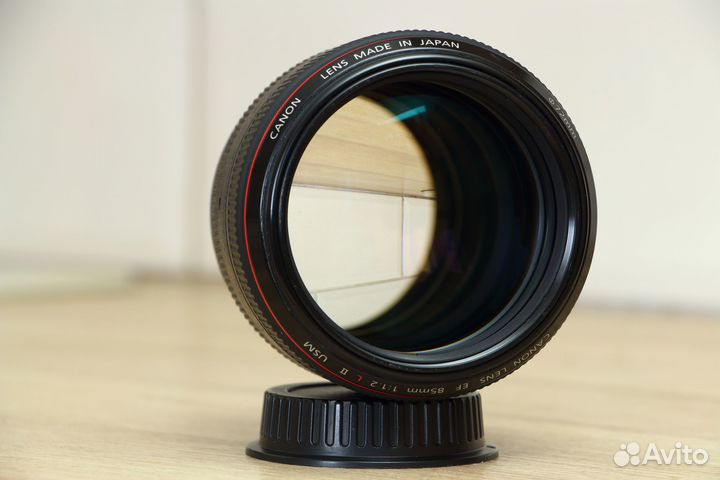 Canon EF 85mm f/1.2L II USM