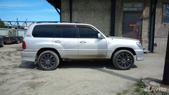 Toyota land Cruiser 100 комплект обвеса вкруг сток