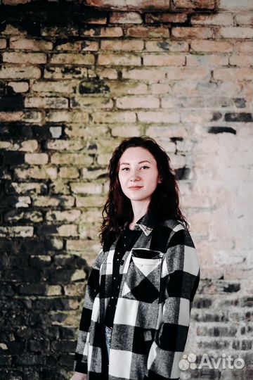 Преподаватель изо