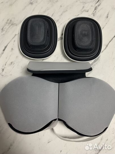 Амбушюры и чехол для airpods Max