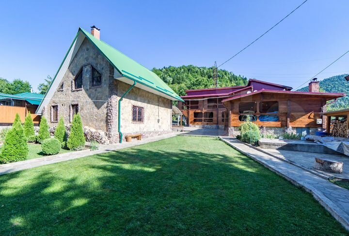 2-к. квартира, 40 м², 1/2 эт.