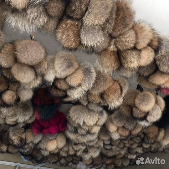 Меховые помпоны