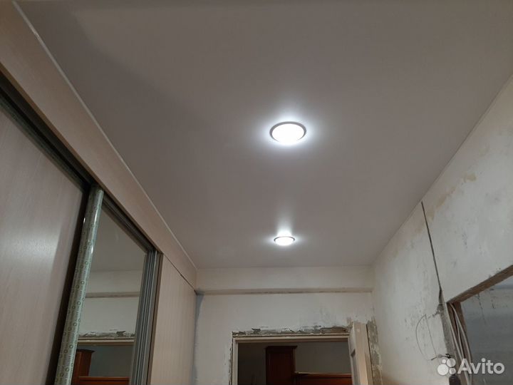 Натяжные потолки глянцевые