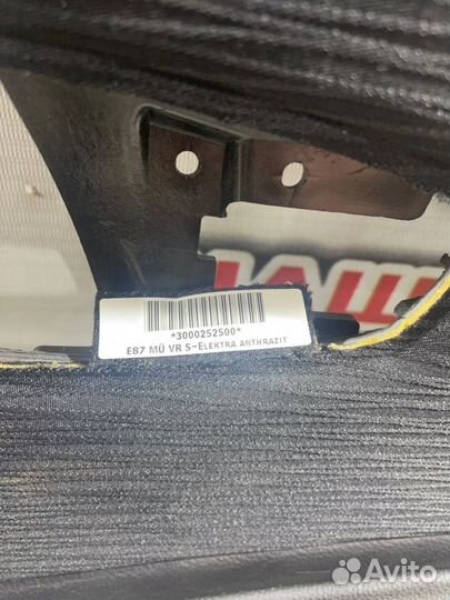 Обшивка боковой двери передняя правая Bmw 1