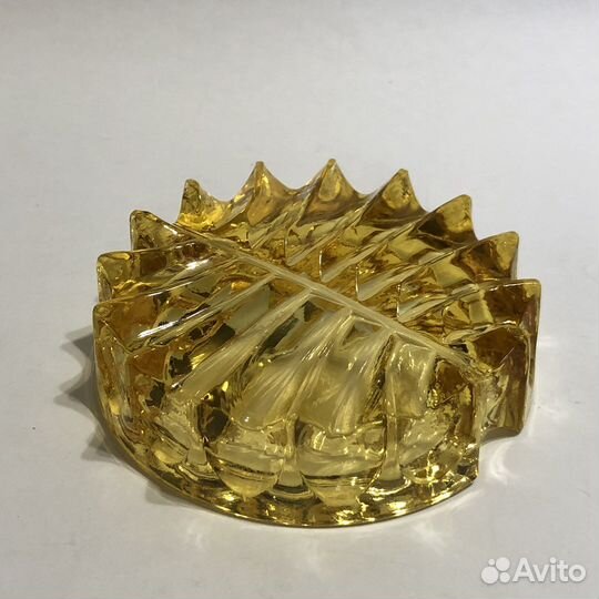 Пепельница желтое стекло