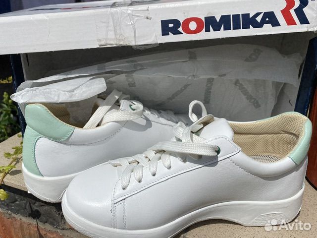Продаю кроссовки Romika
