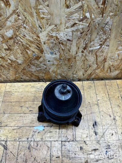 Опора двигателя Kia Sorento XM 2 2009-2020