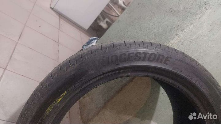 Bridgestone Turanza T005 235/45 R18