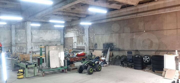 Гараж, > 30 м²