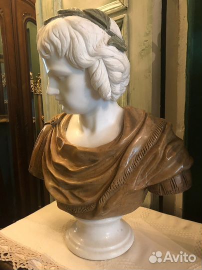 Антикварный бюст. Александр Македонский