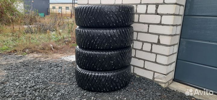 Goodyear Ultragrip Ice Arctic 205/55 R16 94M