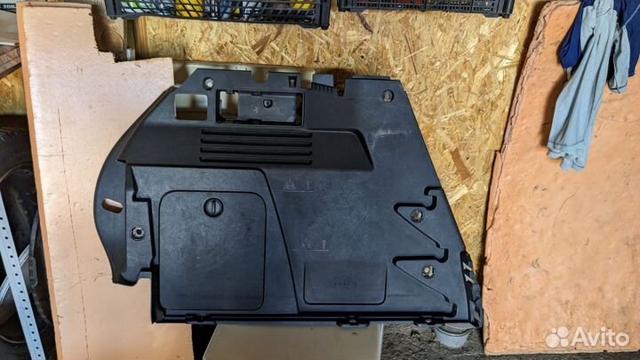 Peugeot 3008 1g Панель левая обивки багажника