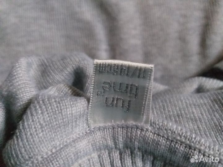 Новые свитера для мальчика(цена за 2шт)