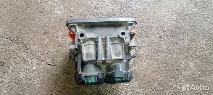 Кран модулятор EBS задний MAN TGX 2013 81521066050