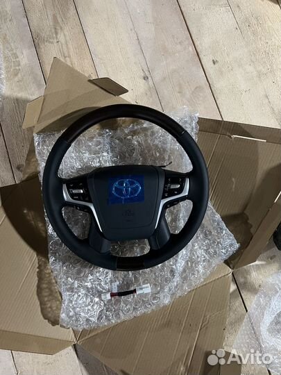 Руль на toyota Land cruiser 200