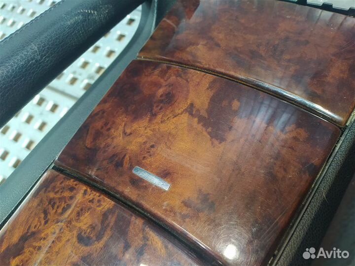 Подлокотник передний Mercedes Ml-Class W164