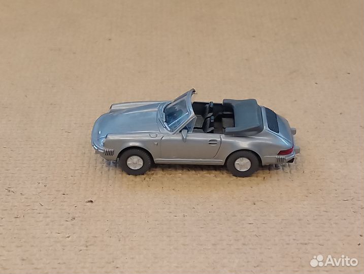Porsche Carrera 3.2 (Type 911) 1974-1989. Cabrio