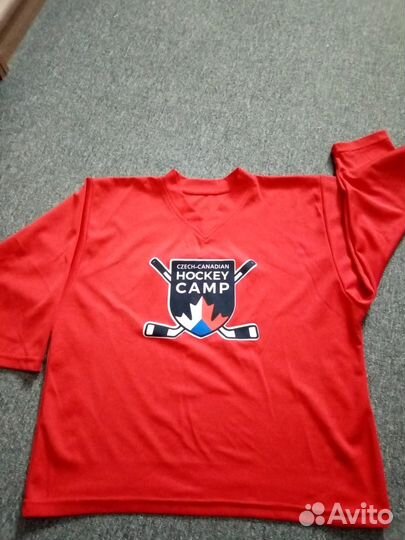 Продам свитер хоккейный