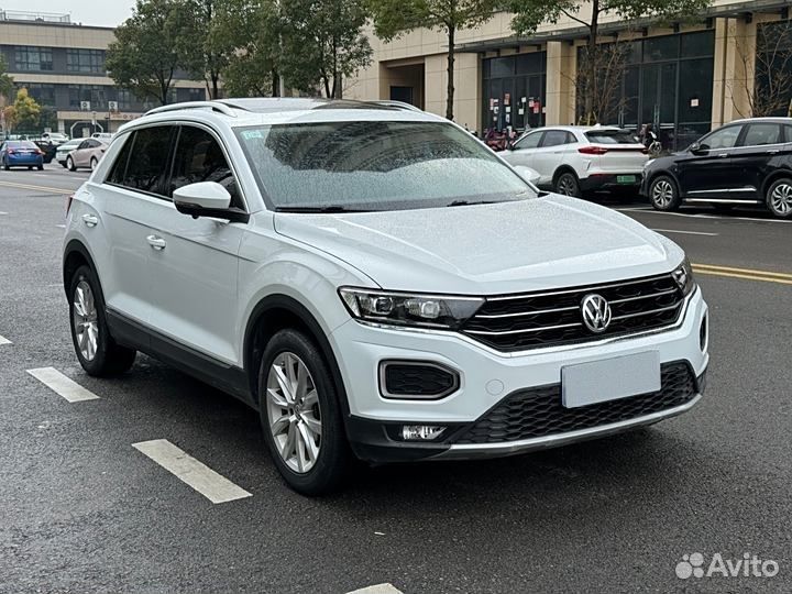 Volkswagen T-Roc 1.5 AMT, 2021, 26 000 км