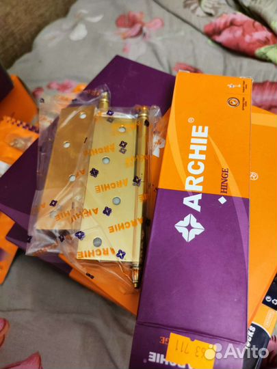 Archie. Испания. Ручки, петли, защёлки дверные