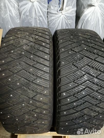 Goodyear UltraGrip Ice Arctic SUV 265/50 R20 111T