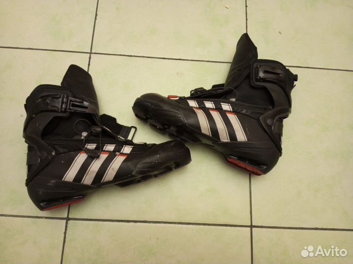 Лыжные ботинки adidas для конькового хода