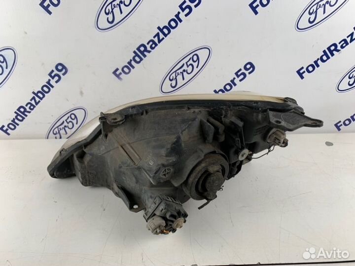 Фара передняя правая Suzuki Liana ERC31S 2005