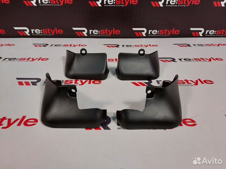 Брызговики Nissan Leaf с15г Черные