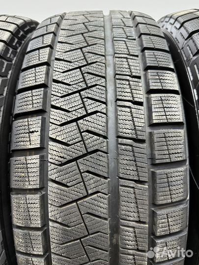 Pirelli Ice Asimmetrico 215/55 R17 94Q