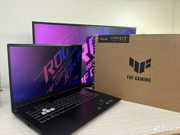 Asus TUF 17. i7 12700h/RTX 3050