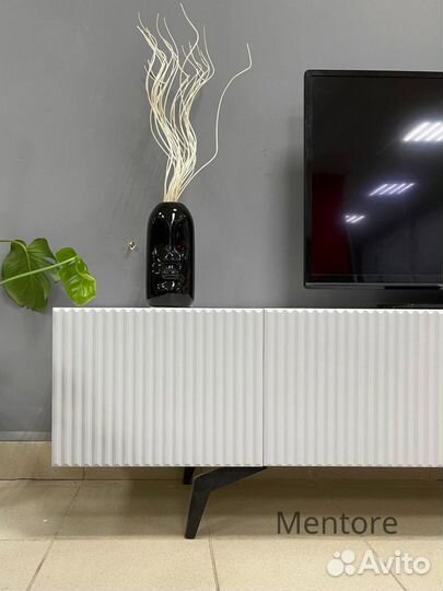 Тумба тв Bravo (на опорах или подвесная)