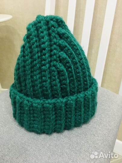 Теплая зимняя шапка