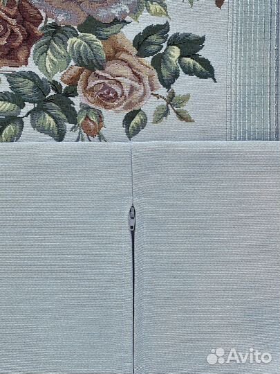 Наволочки и салфетка. Гобелен