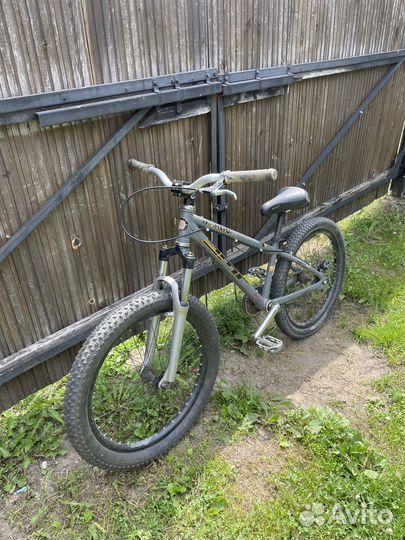 Продам трюковой велосипед стрит DMR