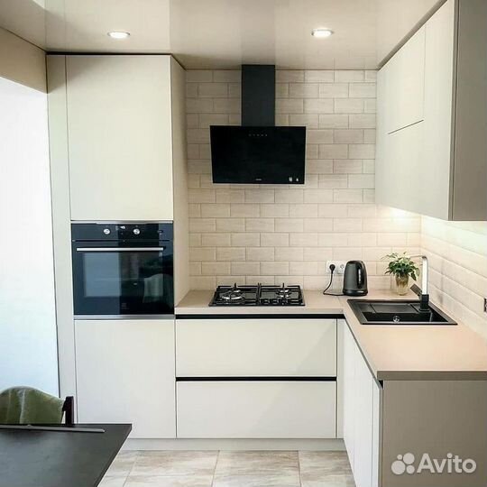 Кухни на заказ от фабрики под ключ в Омске