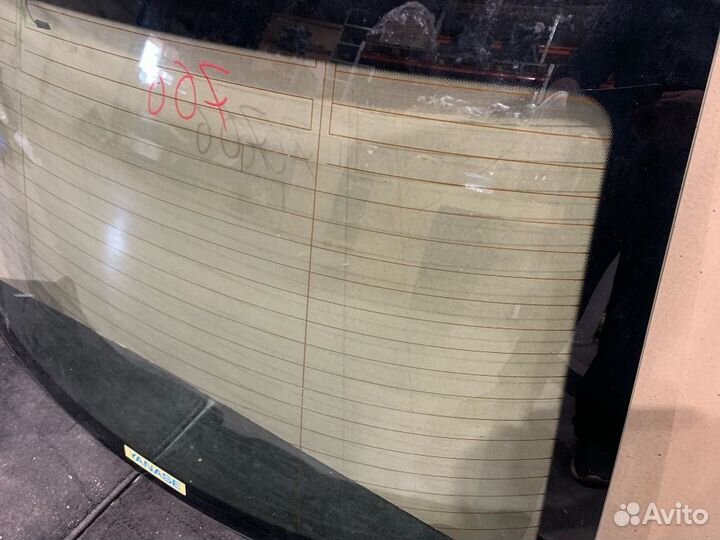 Стекло заднее заднее Mercedes-Benz E-Class C207