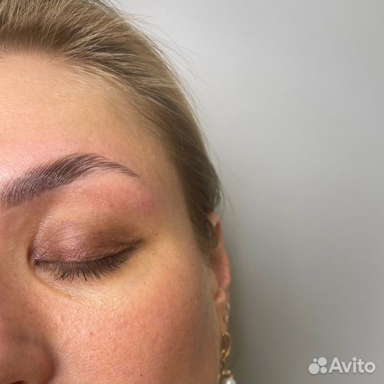 Мастер бровист