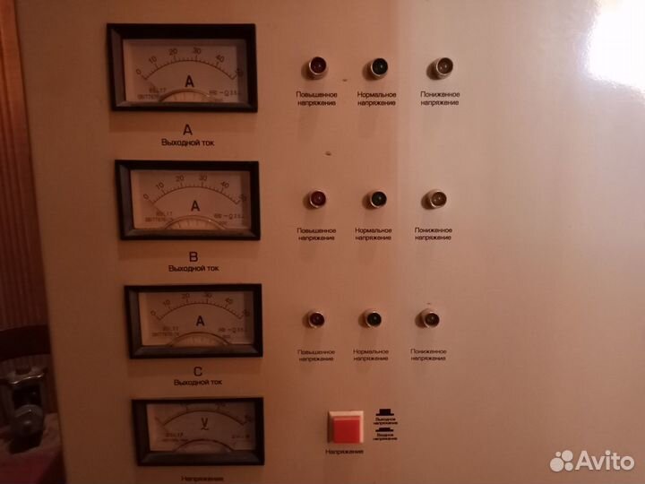 Автоматический стабилизатор напряжения