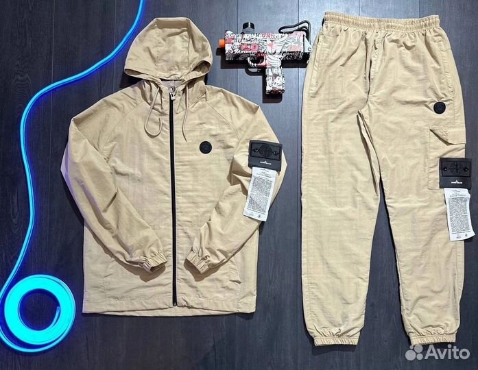 Спортивный костюм stone island