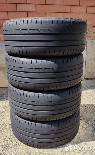 Bridgestone Turanza T001 215/55 R17