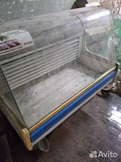 Холодильная витрина бу