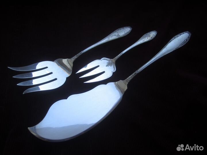 Серебряный столовый набор нож вилки сервировка рыб