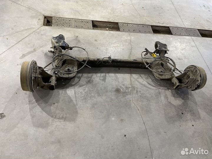 Задняя балка renault arkana