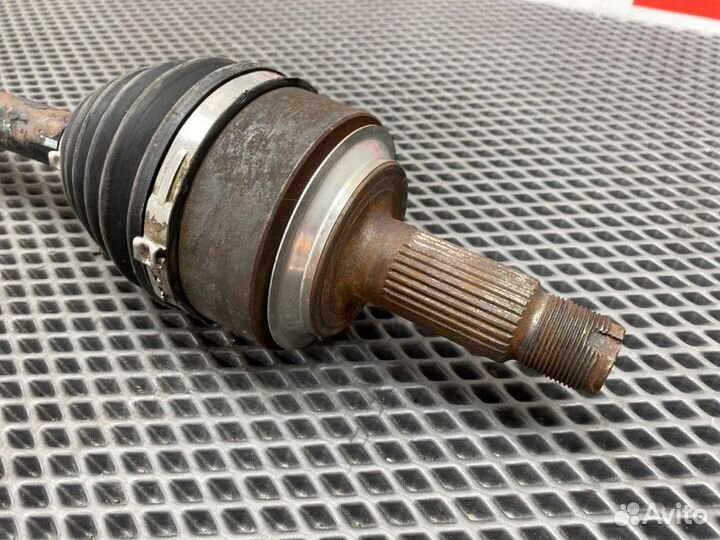 Привод (полуось) в сборе передний левый Honda