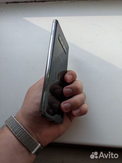 Samsung Galaxy S10+, 8/128 ГБ